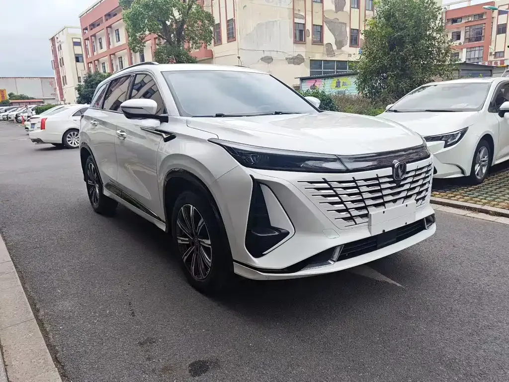 Changan CS75 PLUS — фото 8