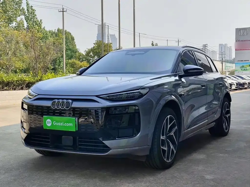 Audi Q6L e-tron — фото 3