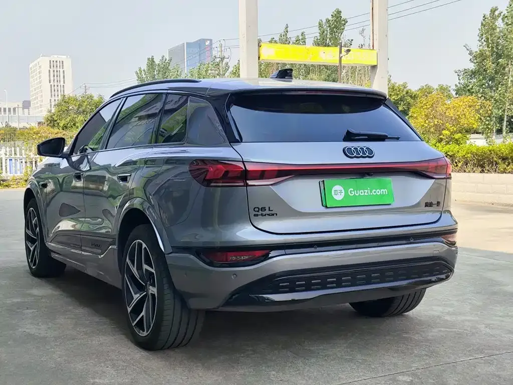 Audi Q6L e-tron — фото 9