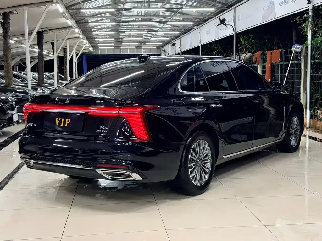 Hongqi H5 — фото 2
