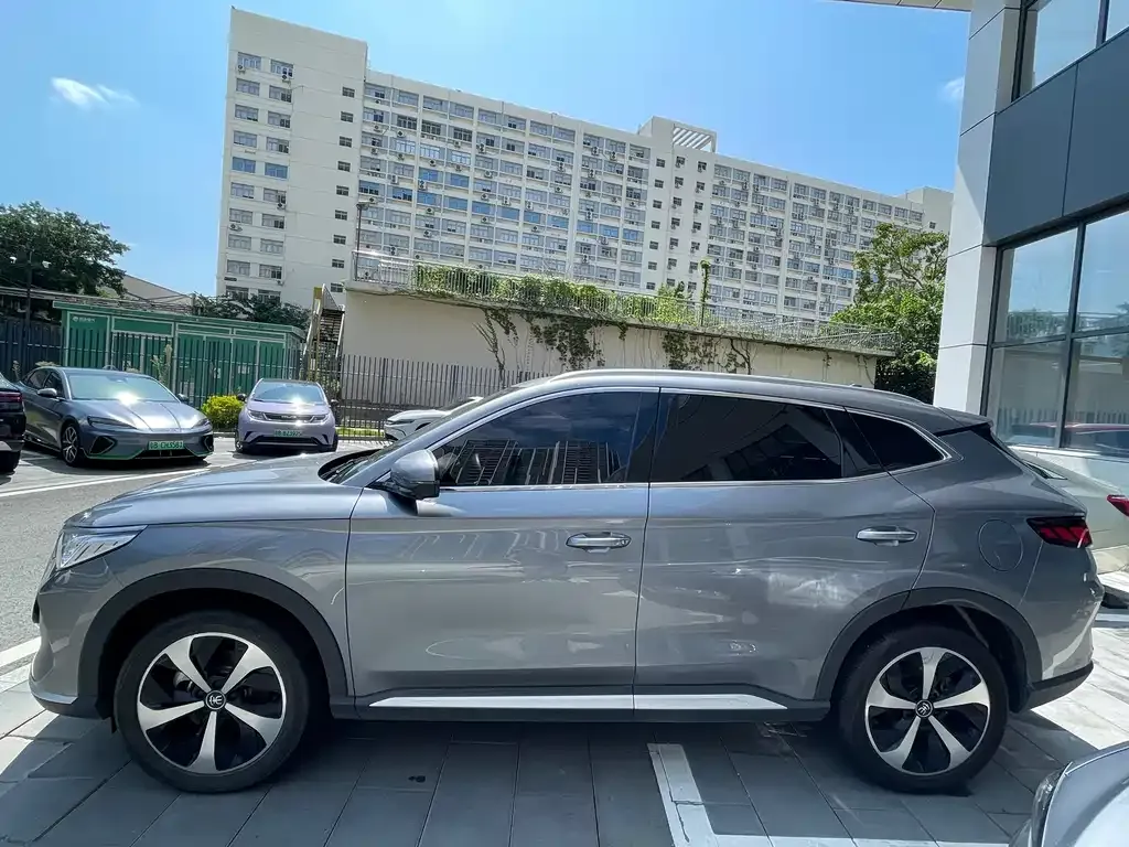 BYD PLUS New Energy — фото 4