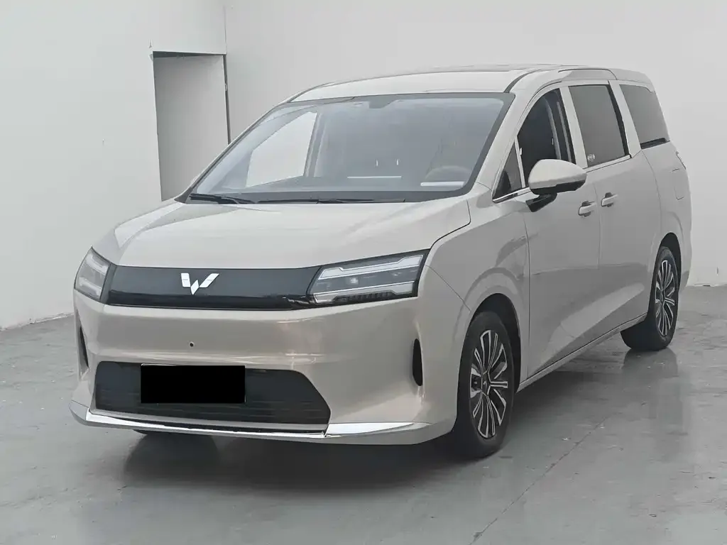 Wuling Xingguang 730 New Energy — фото 1