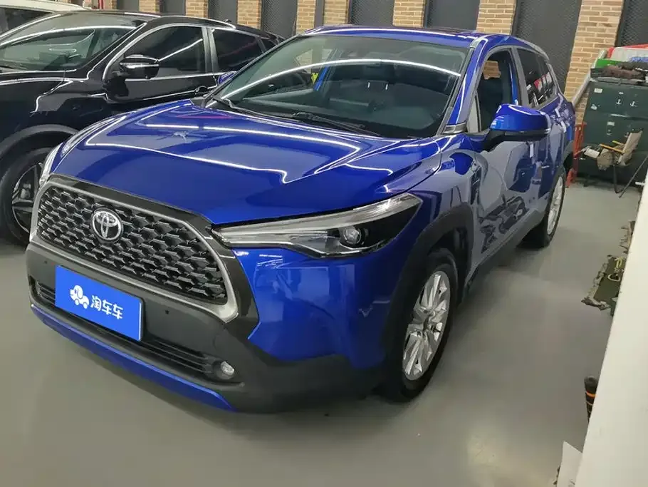 Toyota Corolla Cross — фото 1