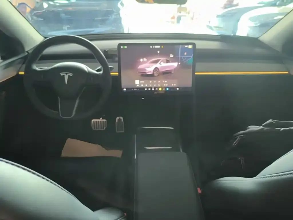 Tesla Model Y — фото 7