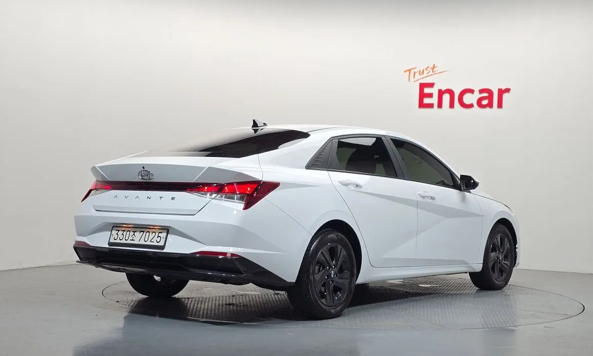 Hyundai AVANTE — фото 2