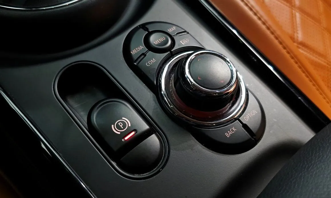 Mini Clubman — фото 8