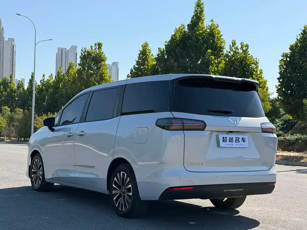 Wuling Xingguang 730 New Energy — фото 6