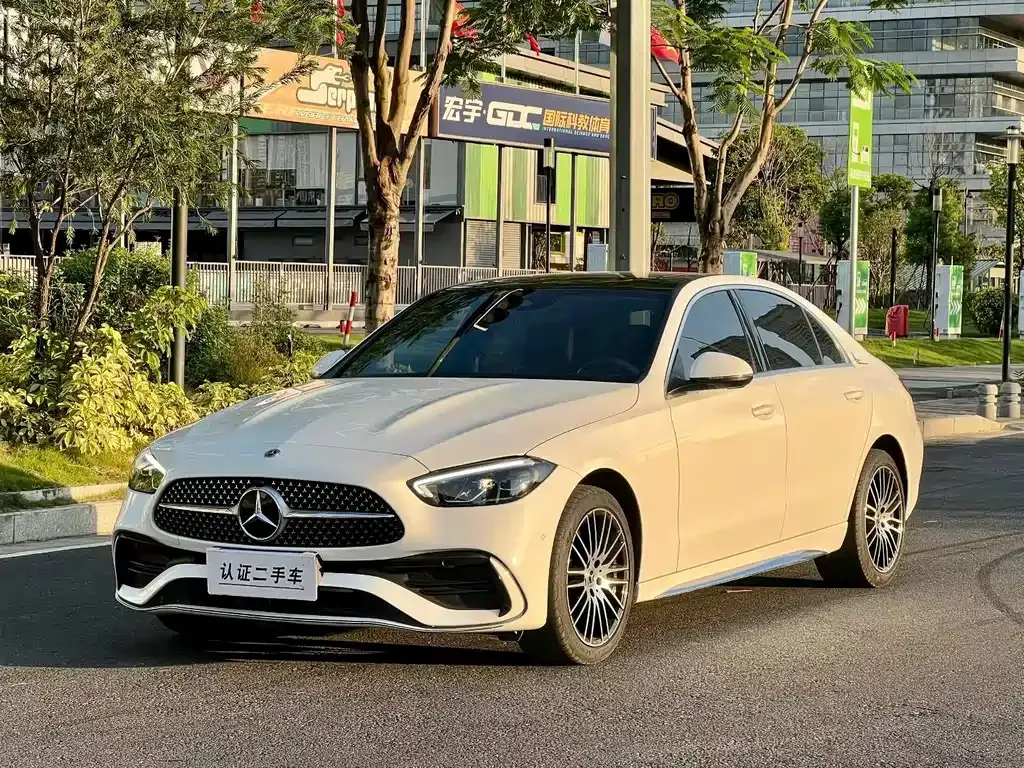 Mercedes-Benz C-Class — фото 1
