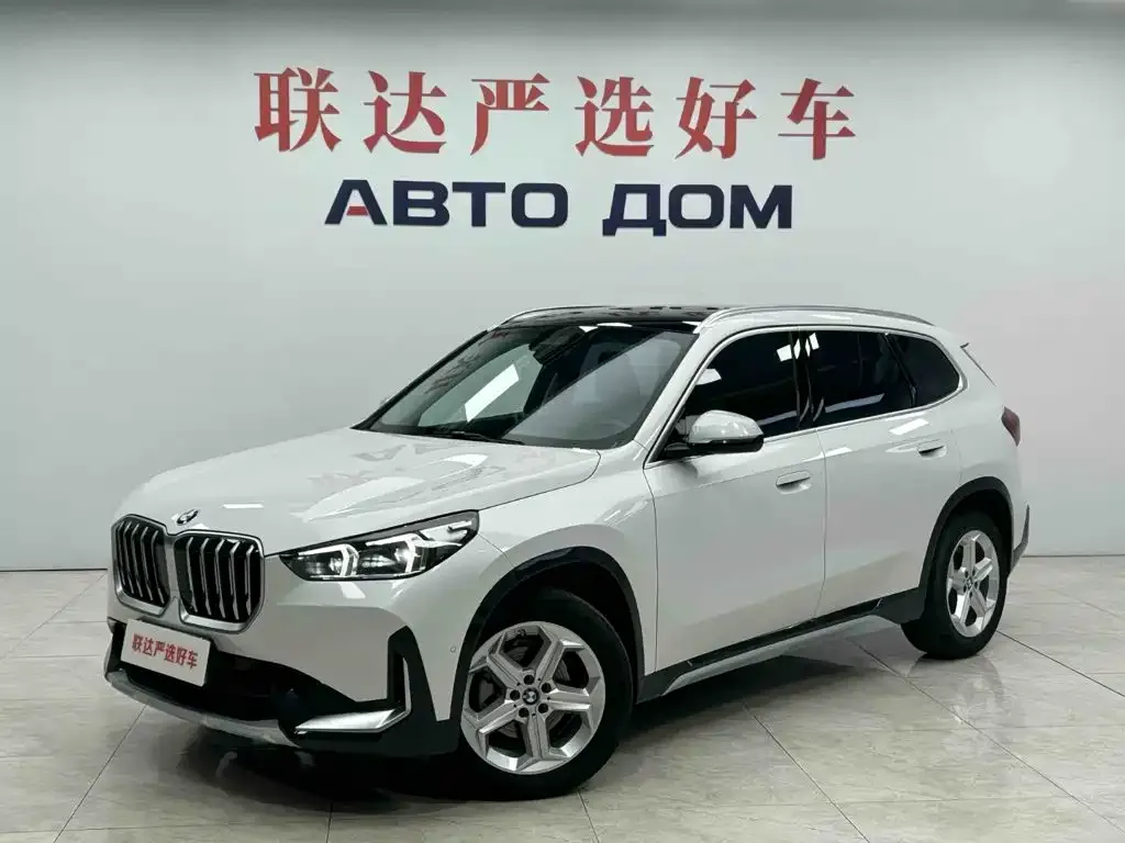 BMW X1 — фото 1