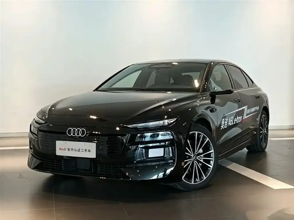Audi A6L e-tron — фото 1