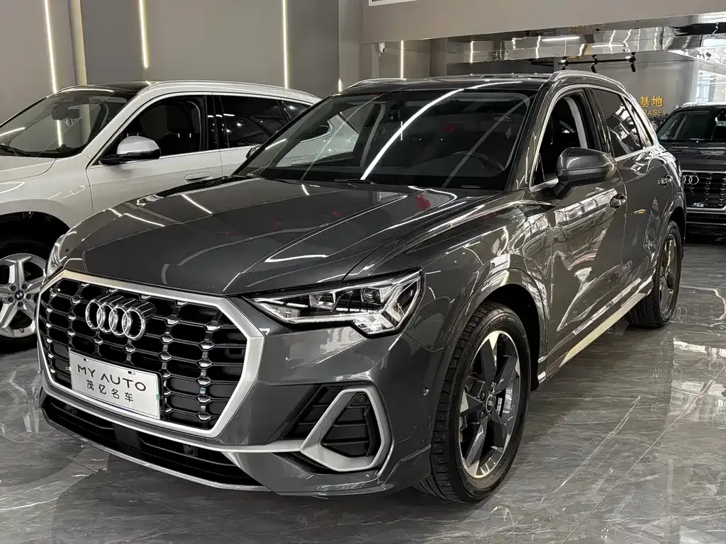 Audi Q3 — фото 10