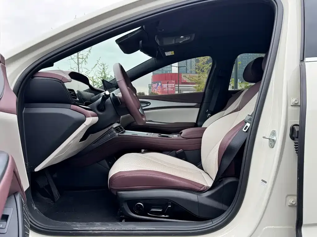 BYD Seal 07 DM-i — фото 6