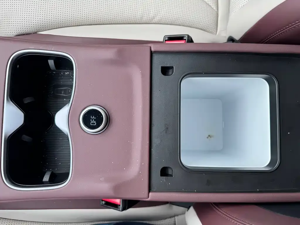 BYD Seal 07 DM-i — фото 10
