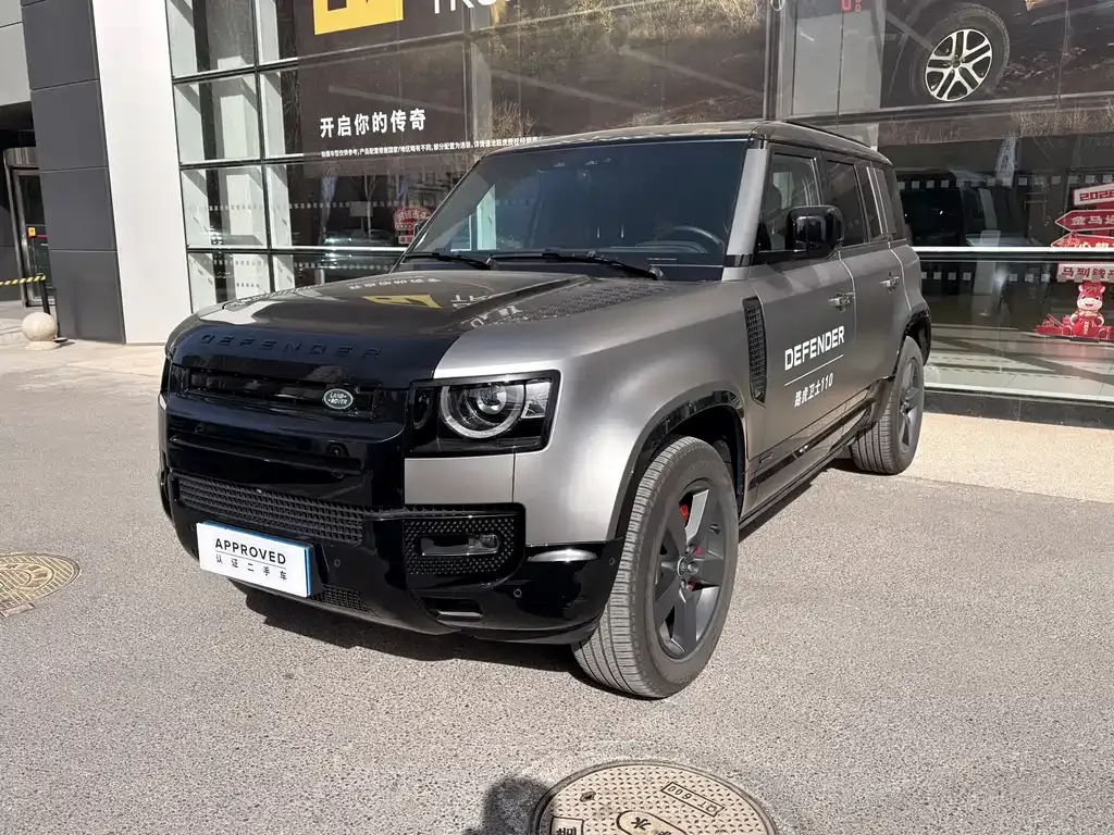 Land Rover Defender — фото 1
