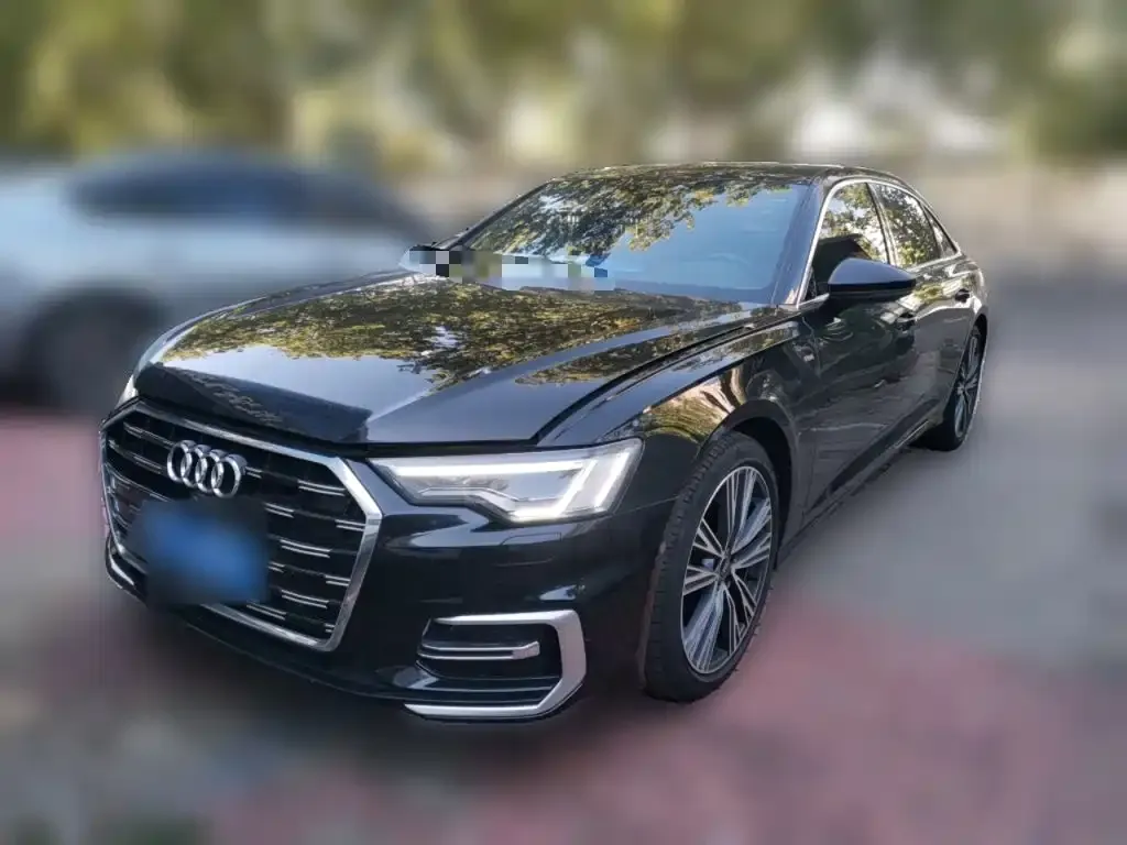 Audi A6L — фото 1
