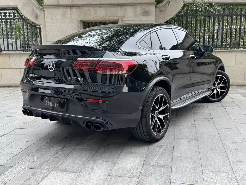 Mercedes-Benz GLC Coupe AMG — фото 6
