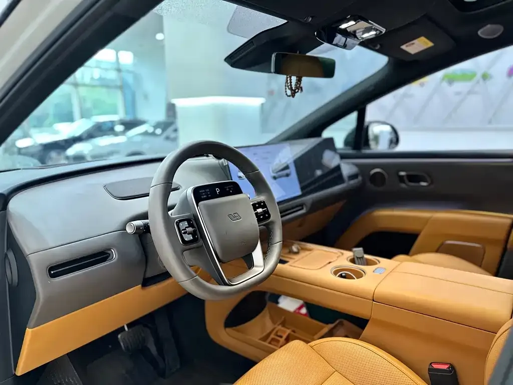 Li Auto Li i8 — фото 6