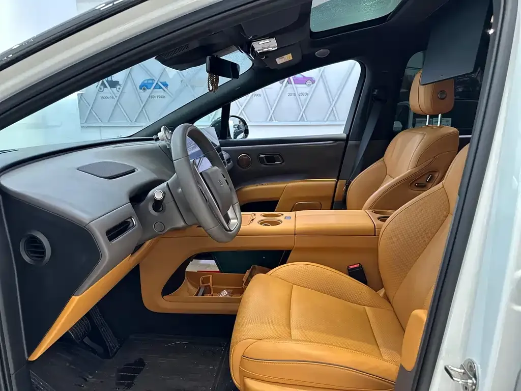 Li Auto Li i8 — фото 4
