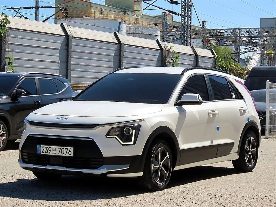 Kia Niro — фото 1