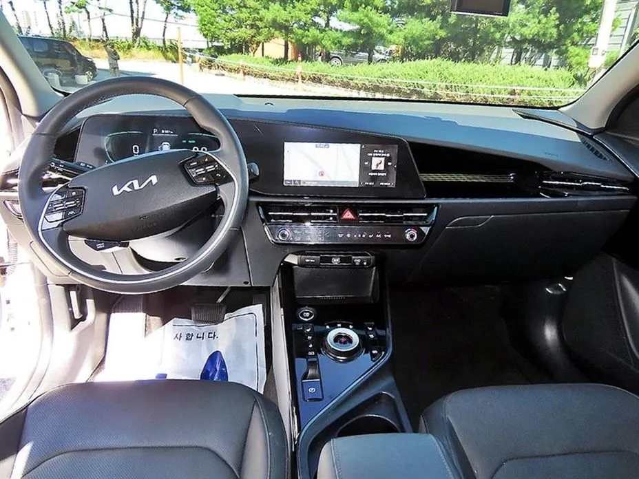 Kia Niro — фото 10