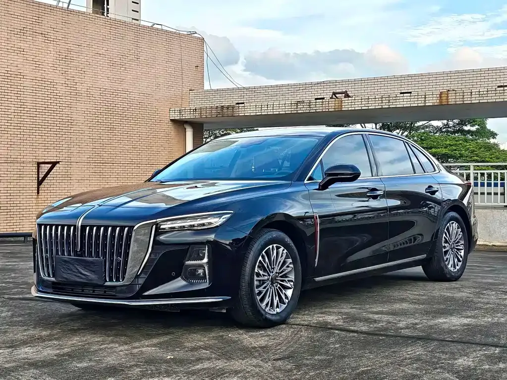 Hongqi H5 — фото 1