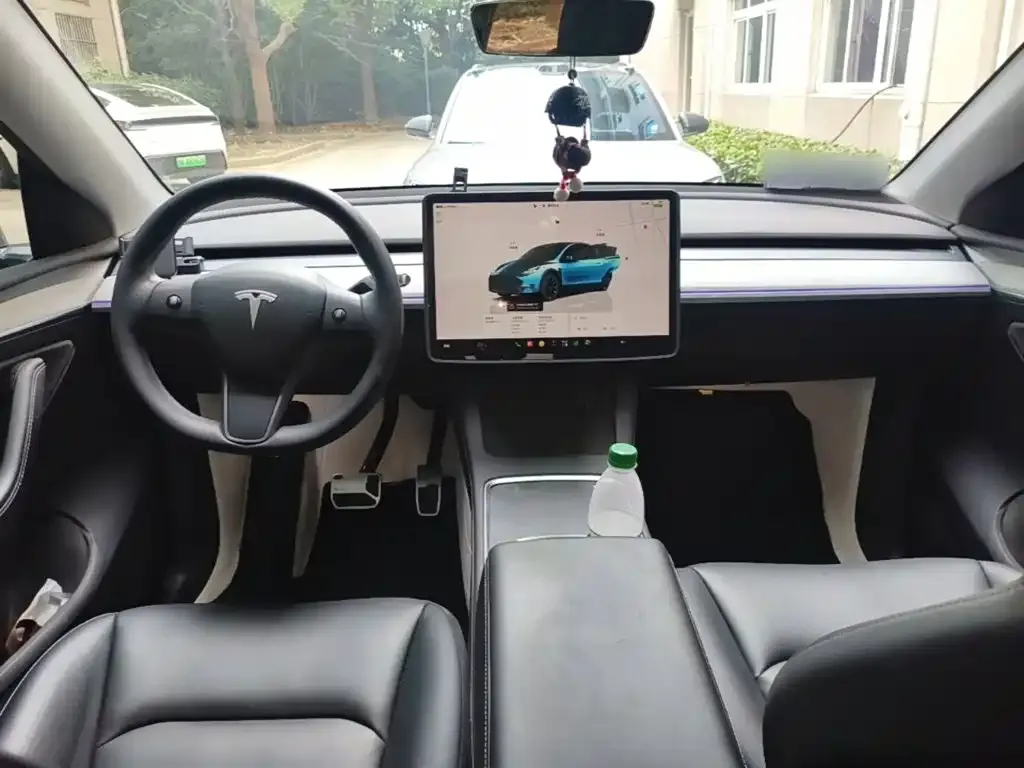 Tesla Model Y — фото 4
