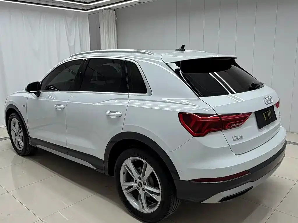 Audi Q3 — фото 7