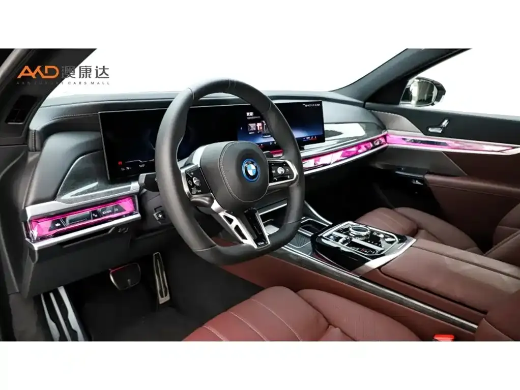 BMW i7 — фото 9