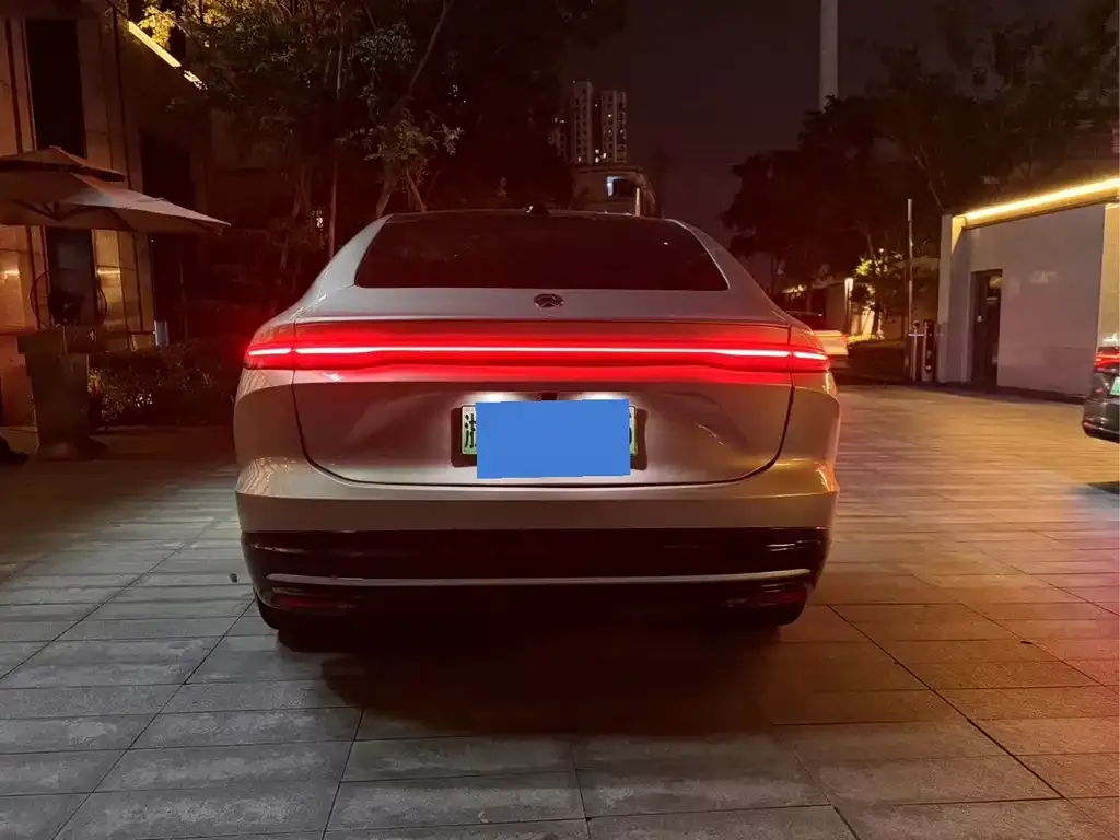 NIO EC6 — фото 9
