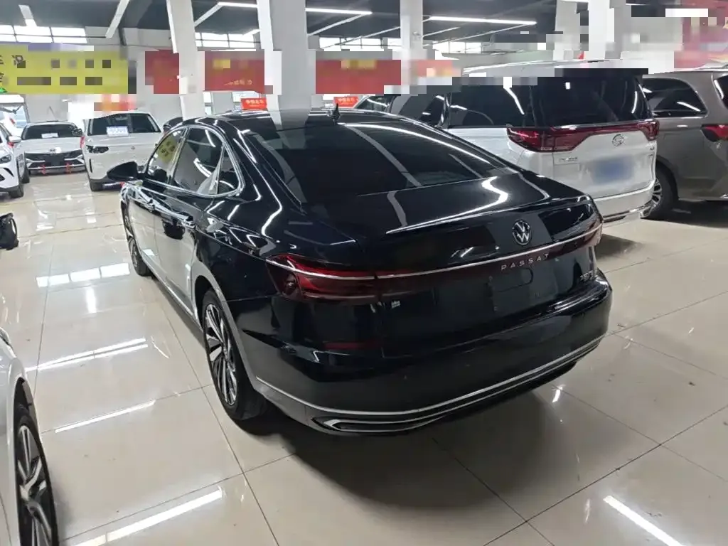 Volkswagen Passat — фото 1