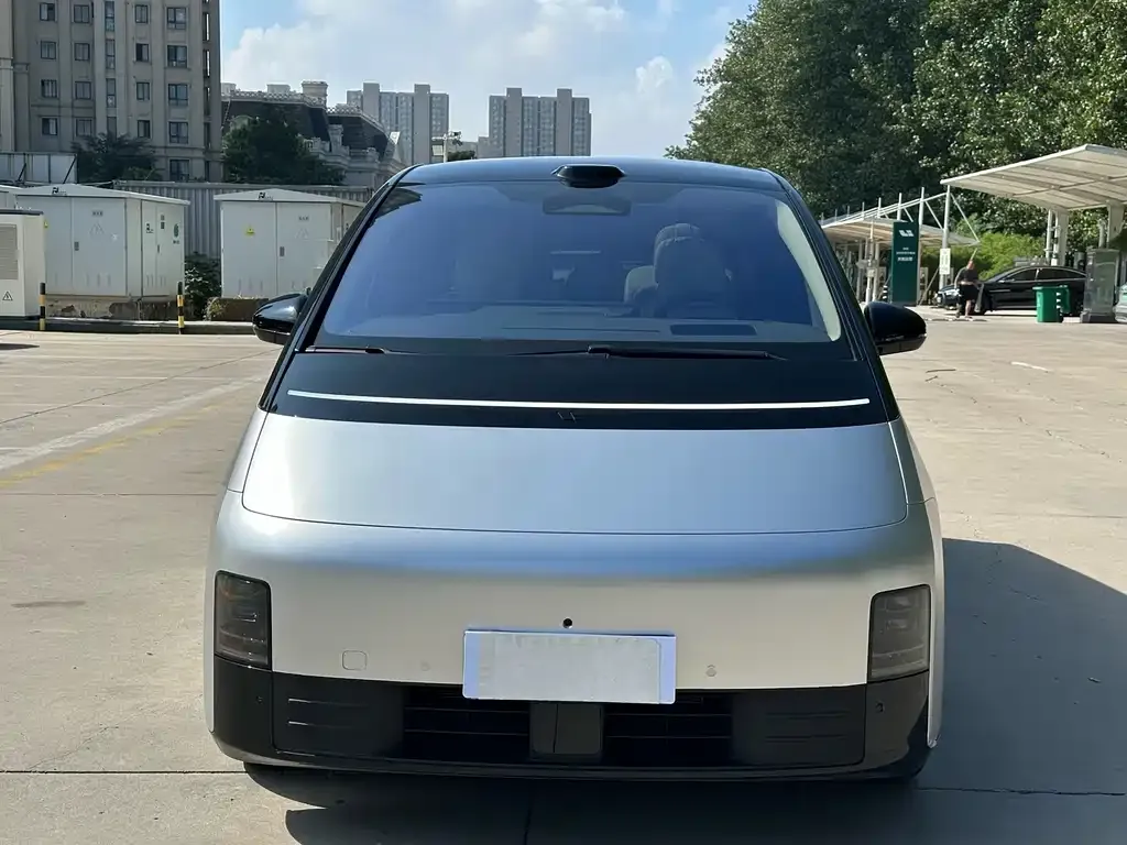 Li Auto MEGA — фото 3