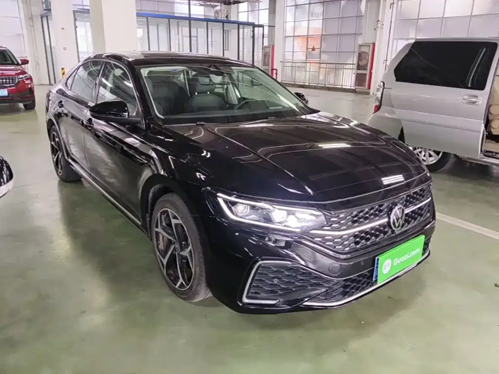 Volkswagen Passat — фото 9