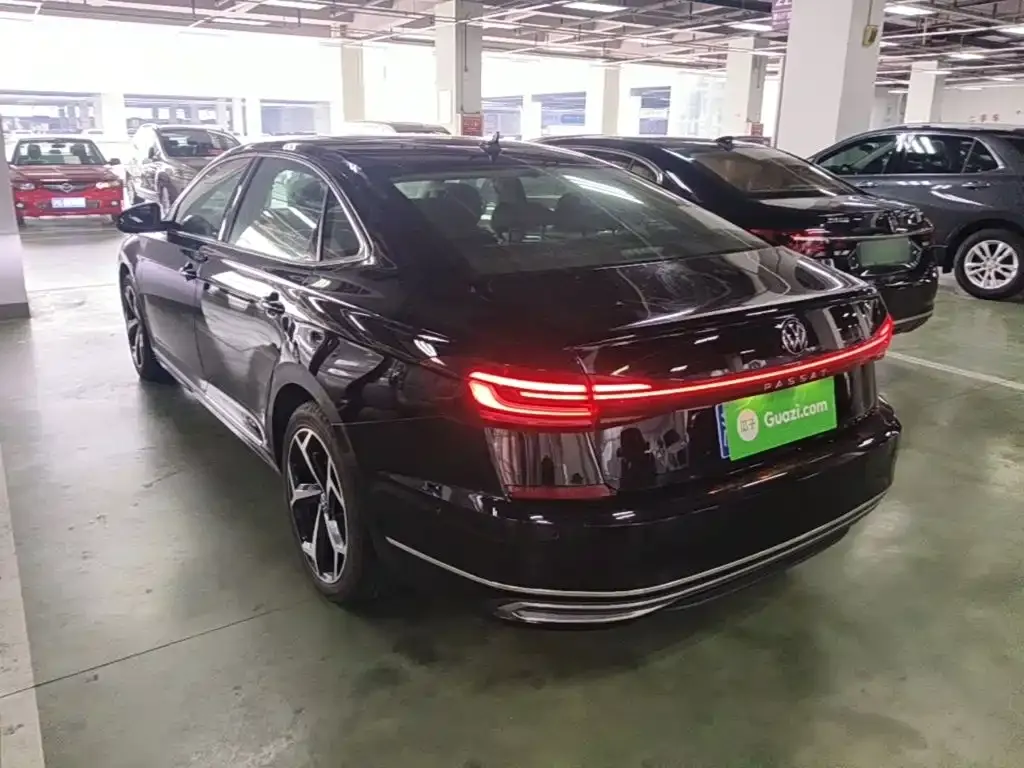Volkswagen Passat — фото 3