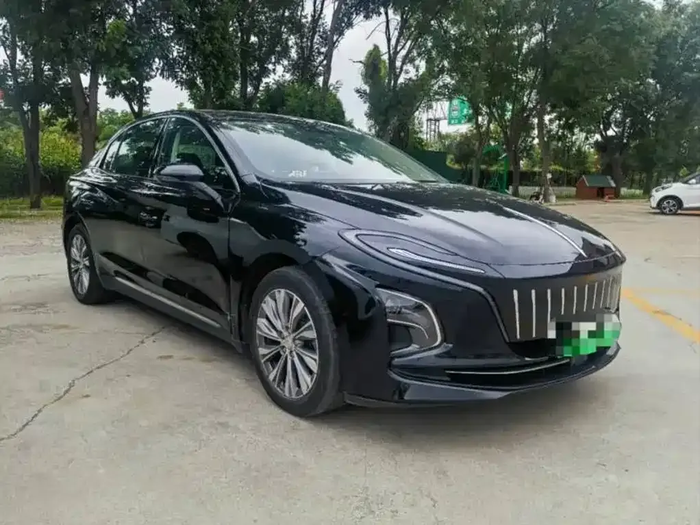 Hongqi E-QM5 — фото 4