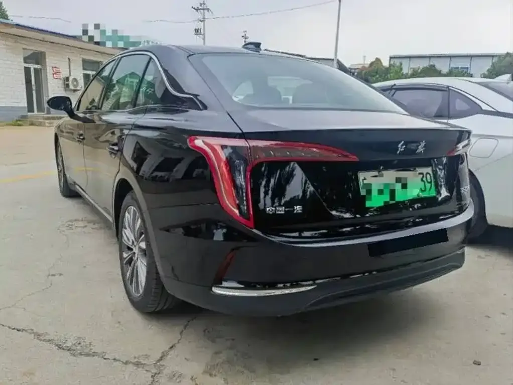 Hongqi E-QM5 — фото 6