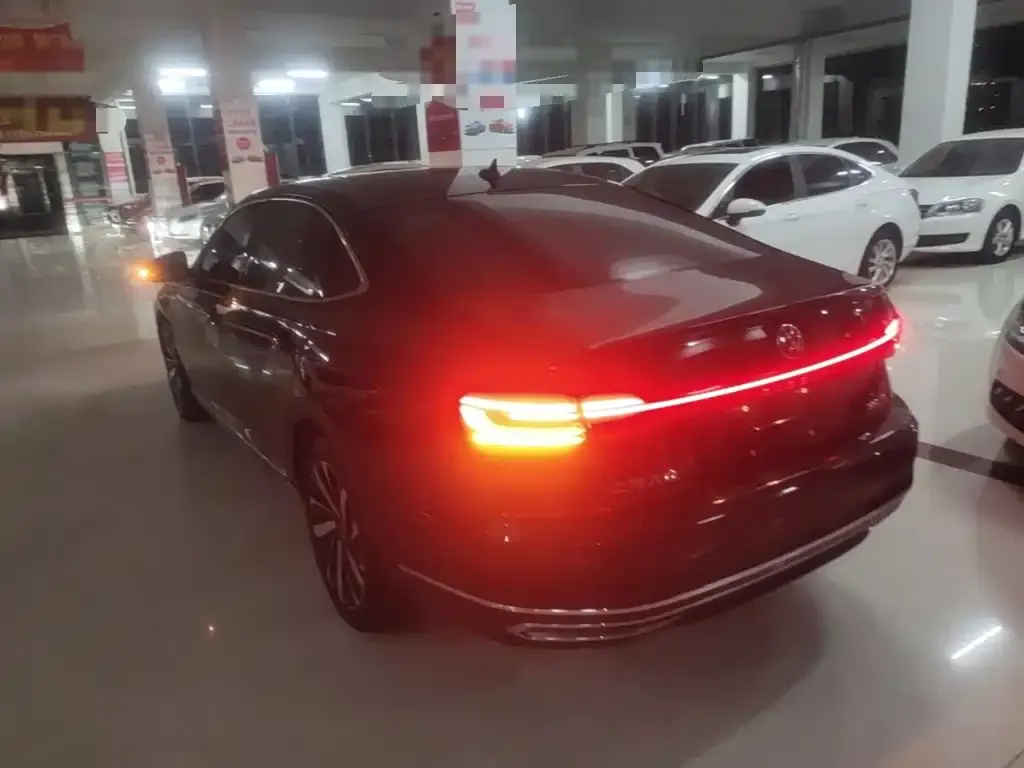 Volkswagen Passat — фото 3