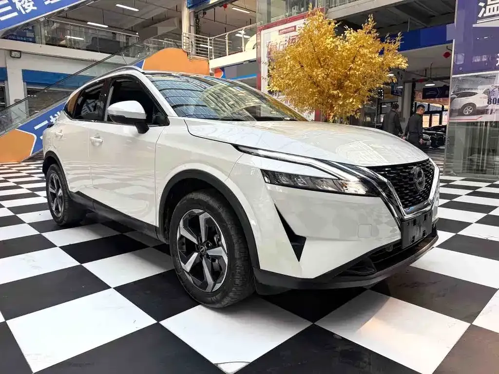 Nissan Qashqai — фото 10