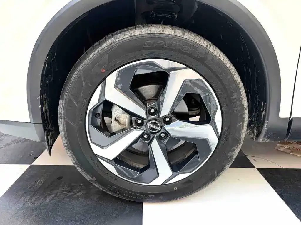 Nissan Qashqai — фото 2