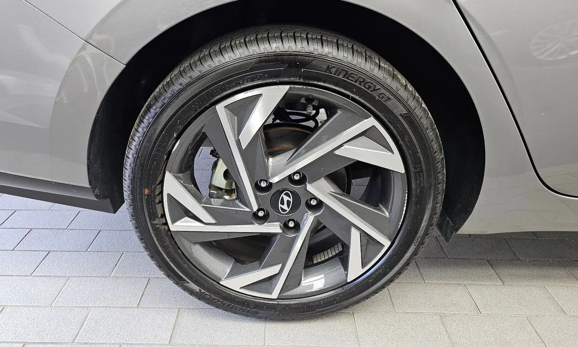 Hyundai AVANTE — фото 8