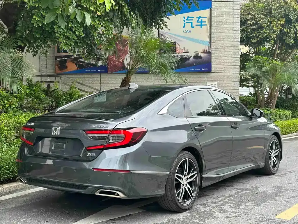 Honda Accord — фото 5