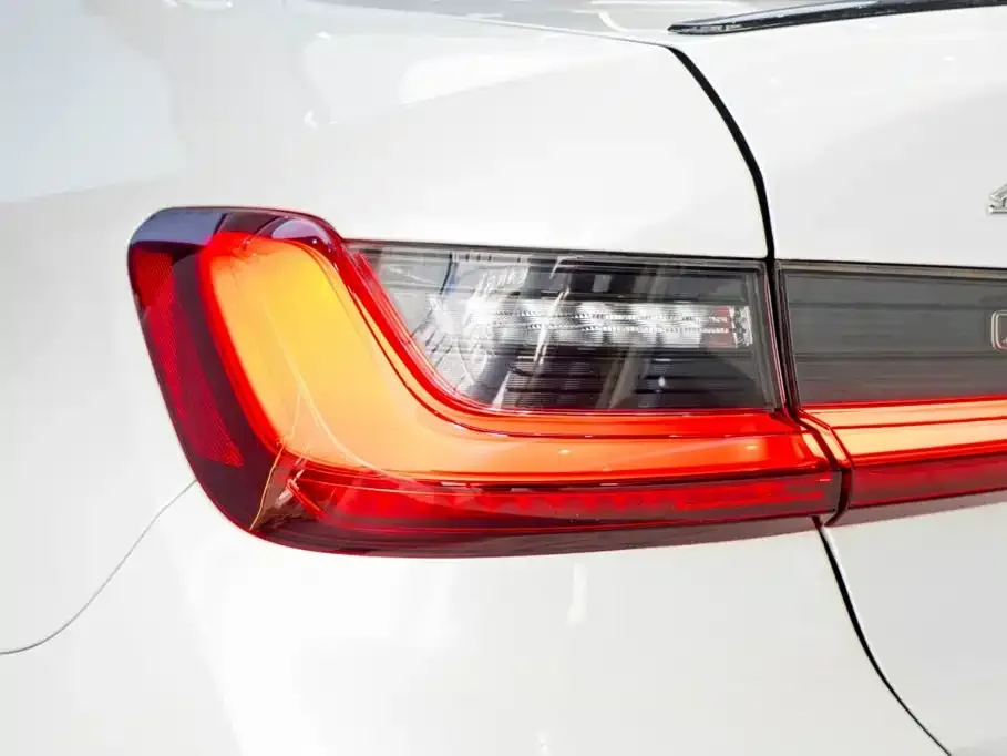BMW 3 Series — фото 7