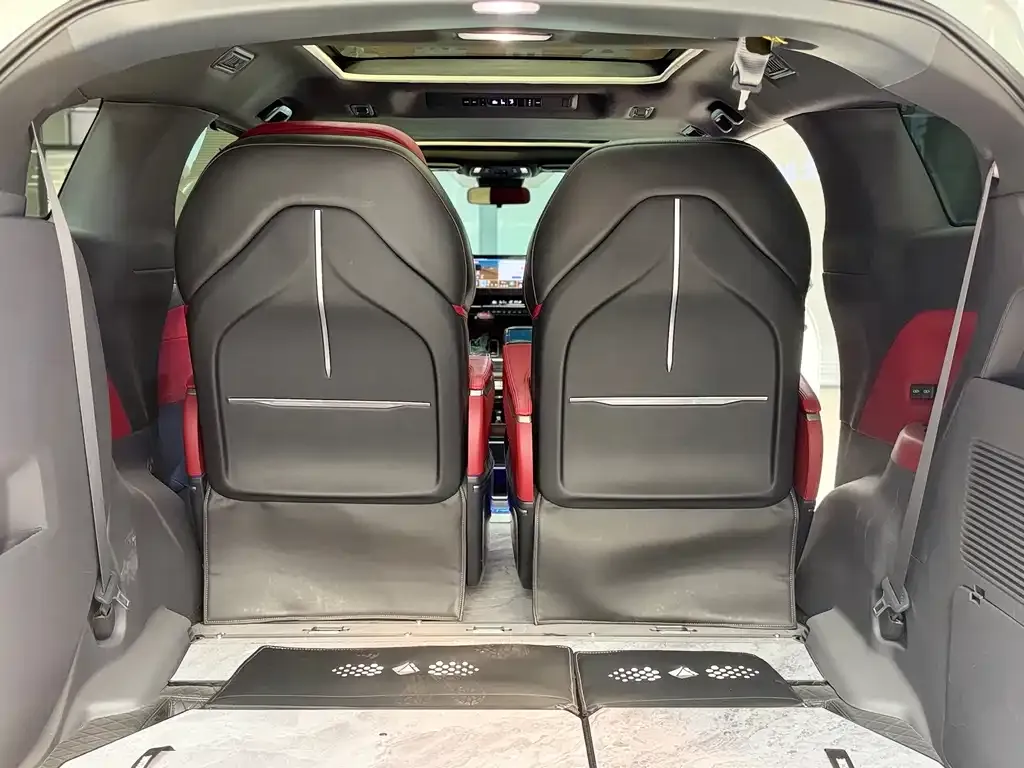 Toyota Granvia — фото 9