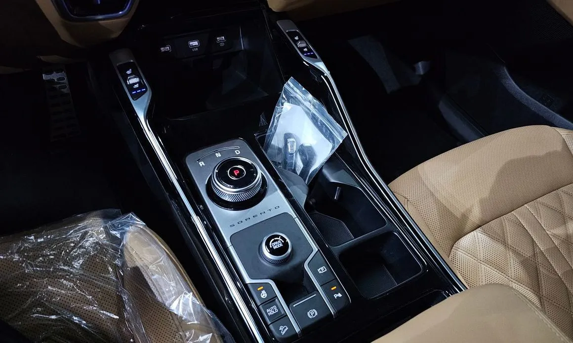 Kia Sorento — фото 9