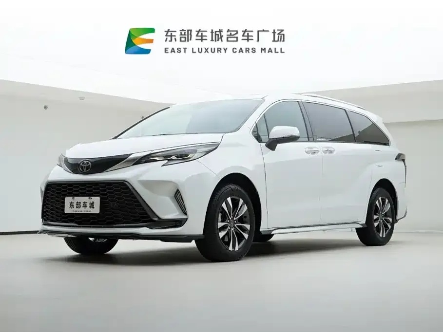 Toyota Granvia — фото 1