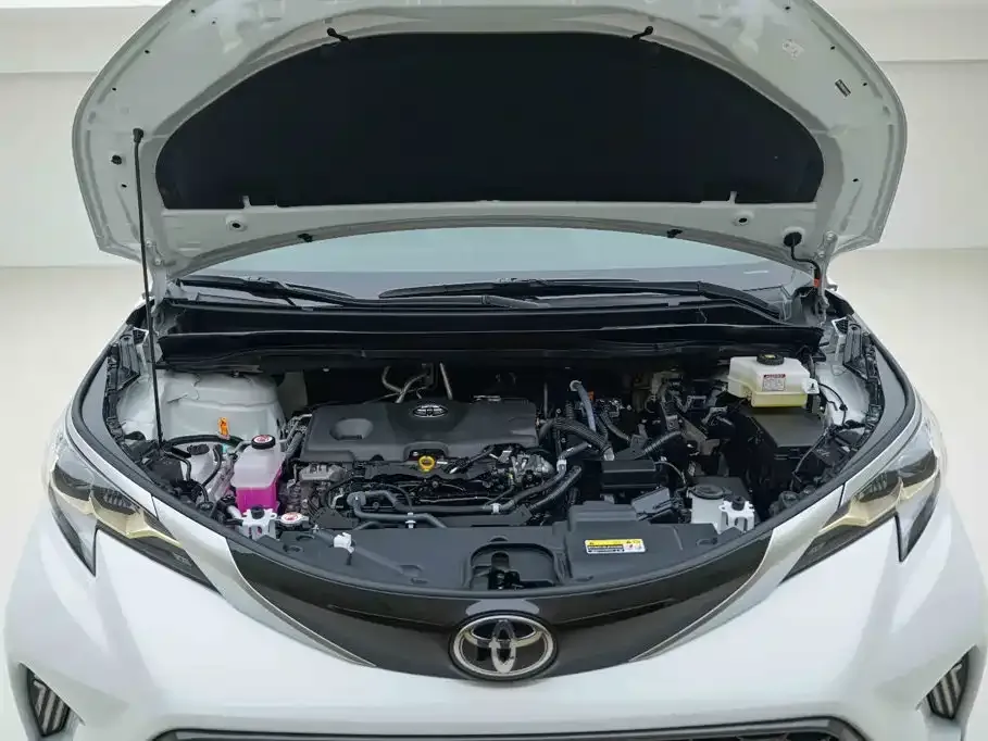 Toyota Granvia — фото 8