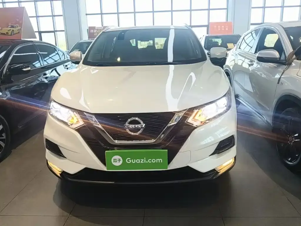 Nissan Qashqai — фото 10