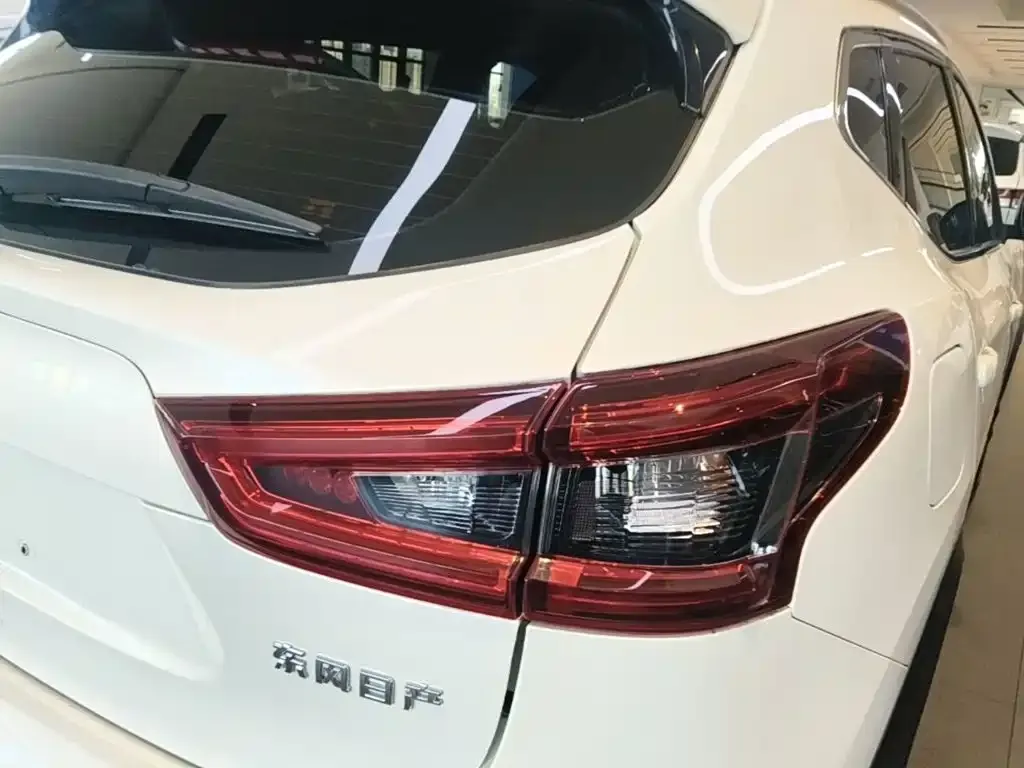 Nissan Qashqai — фото 4