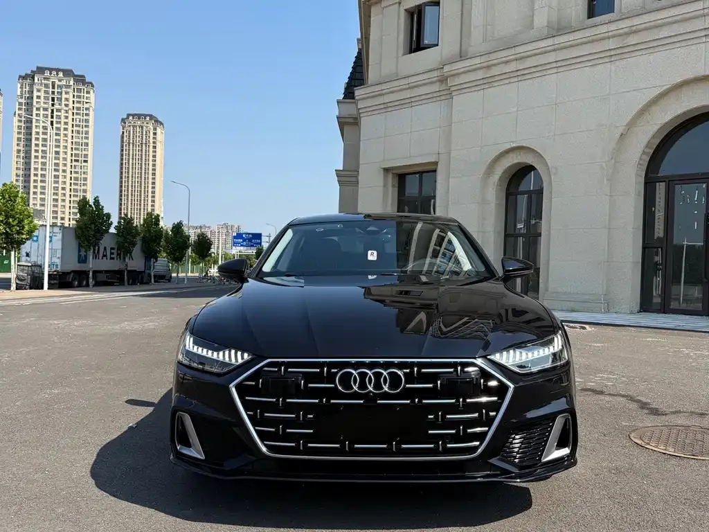 Audi A7L — фото 9