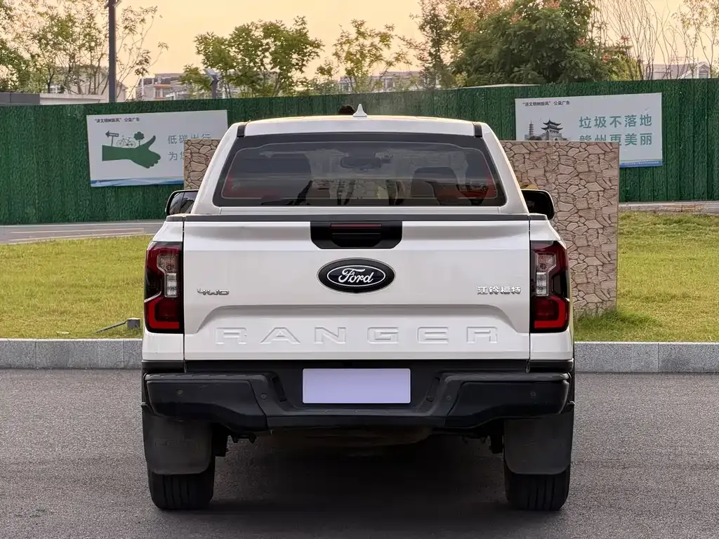 Ford Ranger — фото 10
