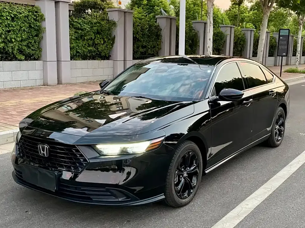 Honda Accord — фото 1